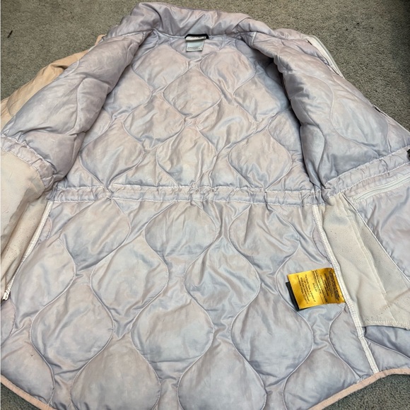The North Face Women's Beige Quilted Puffer Jacket - Picture 5 of 6